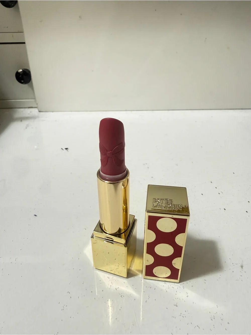 ESTEE LAUDER GLAM Limited Edition two Eyeshadow Palette and two lipsticks. New